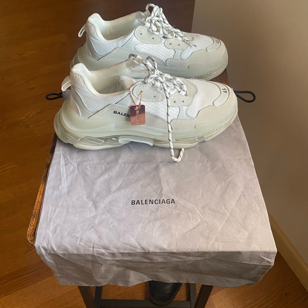 Beautiful Balenciaga shoes, worn few times, pristine condition, spare laces…